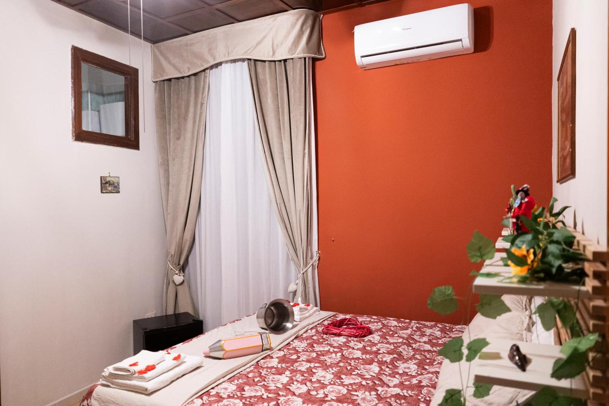 Affitta Camera Don Vittorio - Napoli Portacapuana Екстер'єр фото